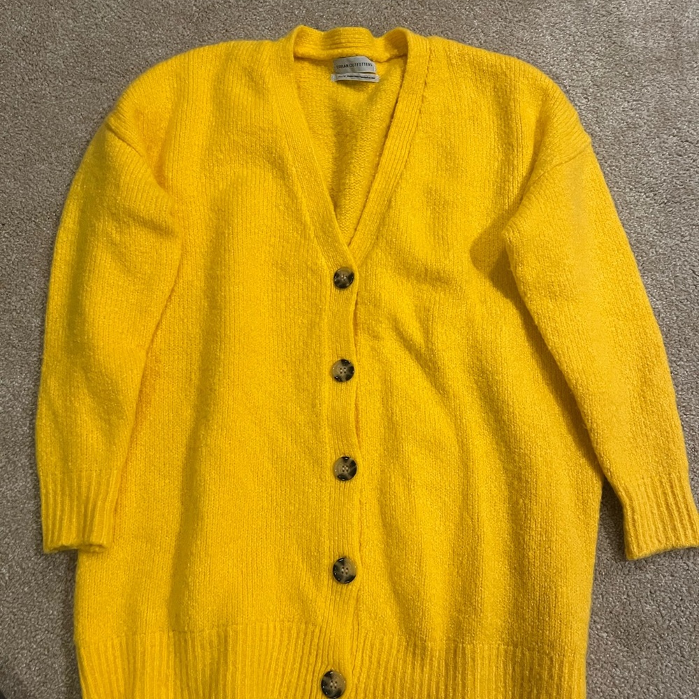 Urban Outfitters Oversized Button Up Cardigan - Picture 4 of 5